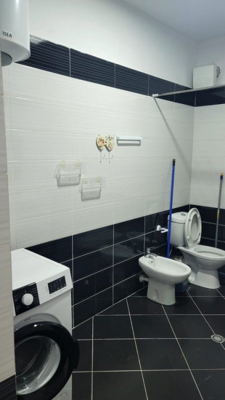 Tirane, jepet me qera apartament 1+1+Ballkon Kati 4, 70 m² 500 € (Bulevardi Migjeni Astir)