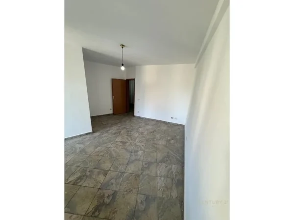 Tirane, shes apartament 1+1 Kati 3, 45 m² 110.000 € 
