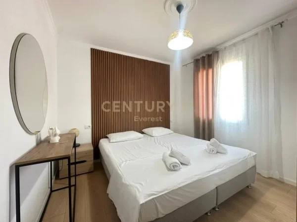 Tirane, jepet me qera apartament 1+1 Kati 4, 50 m² 650 € 