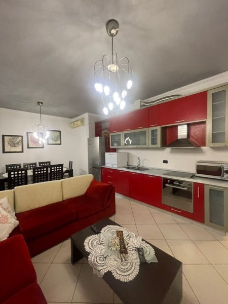 Tirane, jepet me qera apartament 2+1+Ballkon Kati 8, 80 m² 580 € (Kompleksi Panorama Don Bosko)
