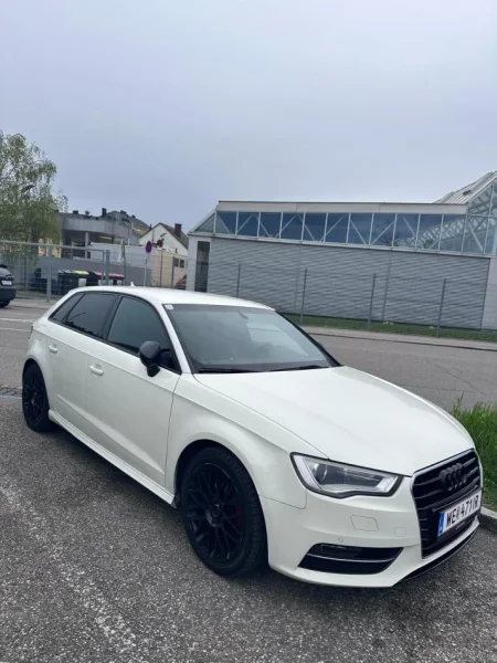 Lezhe, shes makine Audi A3 Nafte, e bardhë automatik Kondicioner 272.000 km 8.700 €