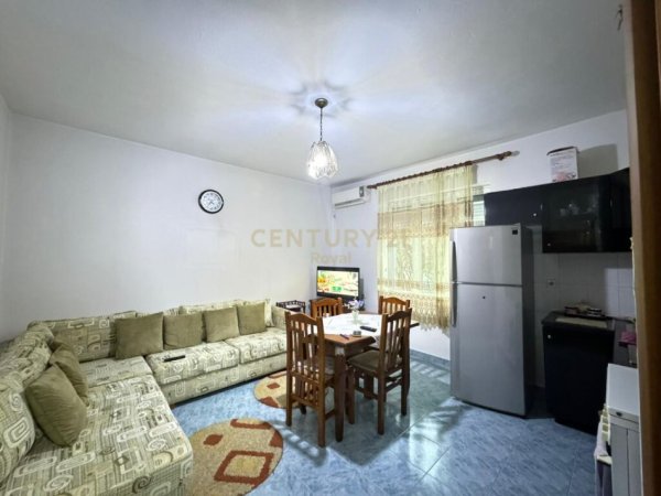 Tirane, jepet me qera apartament 2+1 Kati 2, 74 m² 500 € (21 dhjetori)