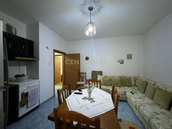 Tirane, jepet me qera apartament 2+1 Kati 2, 74 m² 500 € (21 dhjetori)