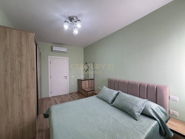 Tirane, jepet me qera apartament 1+1 Kati 3, 70 m² 700 € (Toptani)
