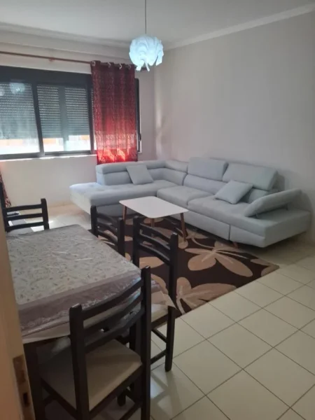Tirane, jepet me qera apartament 1+1 Kati 3, 70 m² 400 € (Astir)