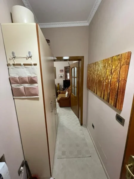 Tirane, jepet me qera apartament 1+1 Kati 4, 58 m² 550 € (Rruga myslym shyri)