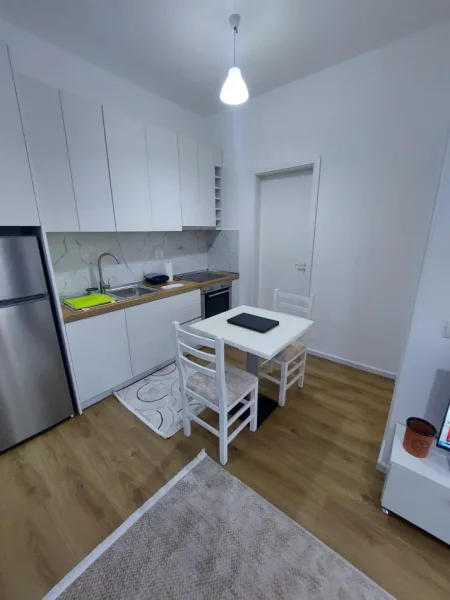 Tirane, jepet me qera apartament 1+1 Kati 2, 58 m² 420 € (Rezidenca OXA)