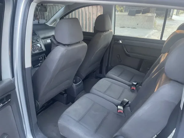 Korce, shitet makine Nafte, gri metalizato manuale 250.000 km 4.100 €