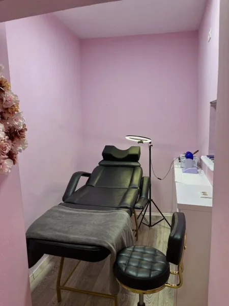 Tirane, shitet ambjent biznesi Kati 0, 70 m² (shshi willson)