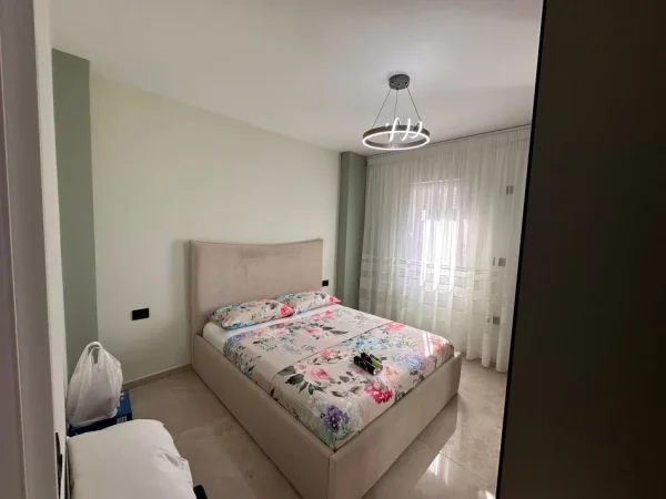 Tirane, jepet me qera apartament 2+1 Kati 4, 110 m² 750 € (Green City Residence)