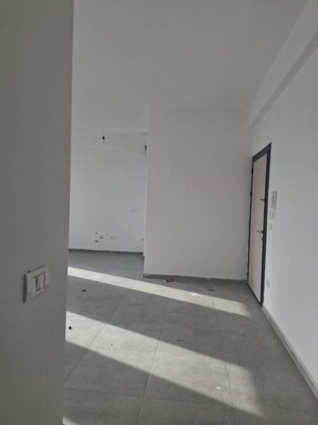 Tirane, jepet me qera apartament 3+1+Ballkon , 110 m² 450 € (5 Maj)