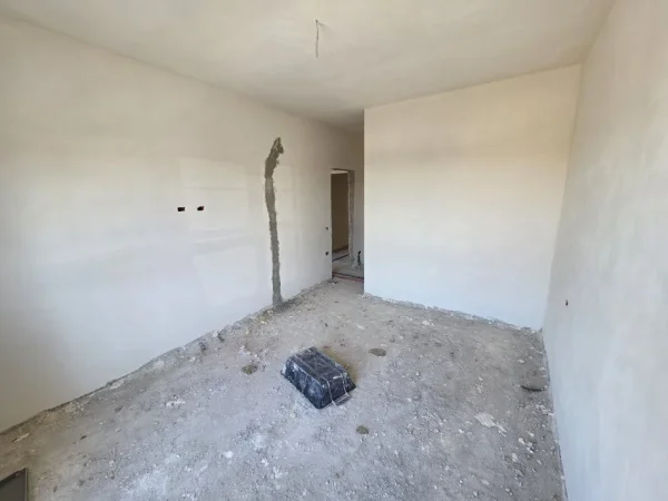 Tirane, shitet apartament 2+1+Ballkon Kati 2, 105 m² 160.000 € (Rruga Jordan Misja)