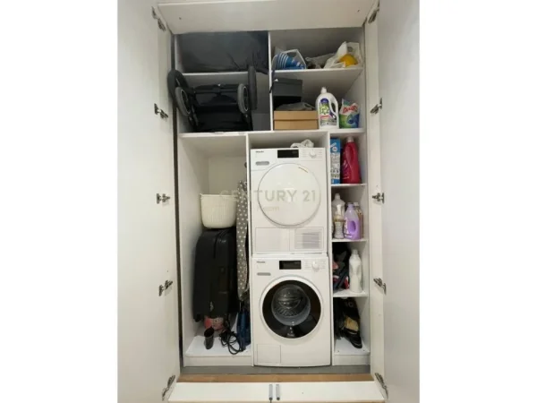 Tirane, shes apartament 2+1+2+ Parkim , 121 m² 369.000 € (Liqeni i Thate)