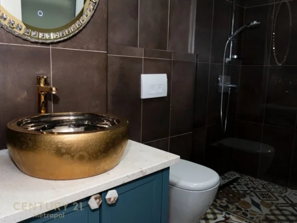 Tirane, shes apartament 2+1+Ballkon , 109 m² 245.000 € (KOPSHTI BOTANIK)