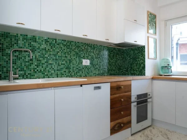 Tirane, shes apartament 2+1+Ballkon , 109 m² 245.000 € (KOPSHTI BOTANIK)