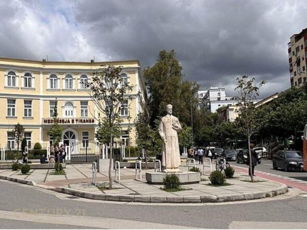Tirane, shes ambjent biznesi , 200 m² 560.000 € (Medreseja)