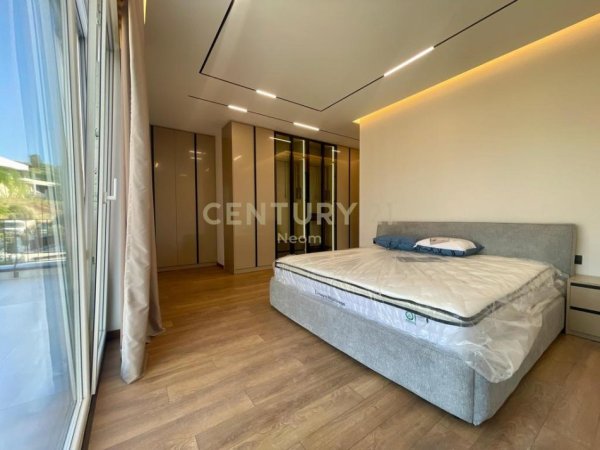 Tirane, jepet me qera Vile 4+1+Aneks+Ballkon Kati 0, 425 m² 4.000 € (Neom119088)