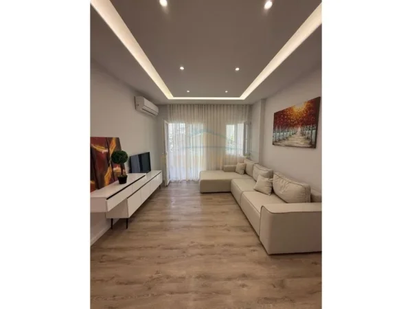 Durres Plazh, shitet apartament 1+1+Ballkon Kati 1, 68 m² 145.000 € (Durres)