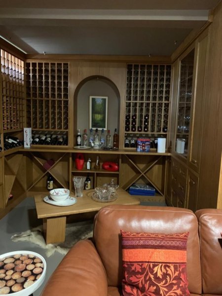 Tirane, jepet me qera apartament 2 Katshe , 600 m² 5.000 € 