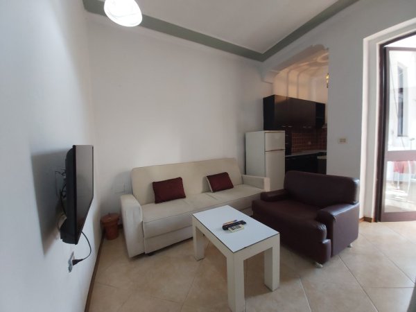 Tirane, jepet me qera apartament 2+1+Ballkon Kati 2, 65 m² 450 € (Qemal Stafa)