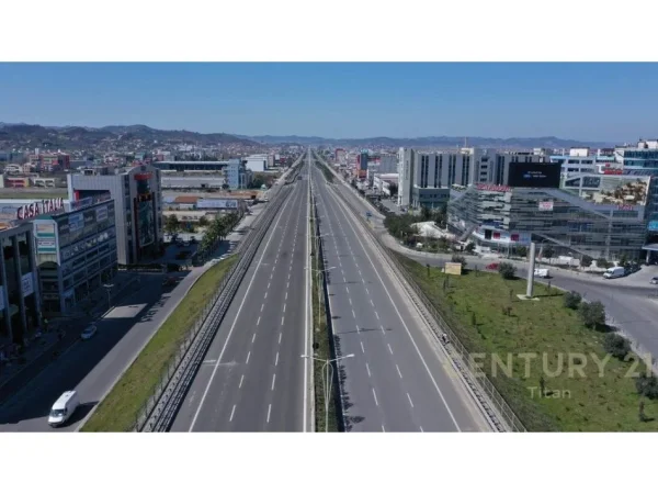 Tirane, shes toke , 3.000 m² 550.000 € (QTU)
