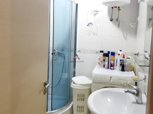 Tirane, jepet me qera apartament 2+1+Ballkon Kati 7, 60 m² 550 € (RRUGA MINE PEZA)