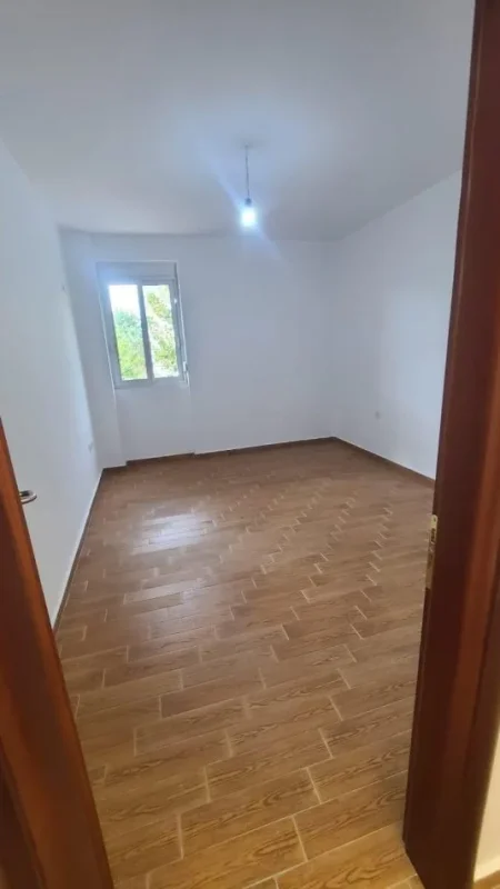 Vlore, shitet apartament 2+1+Ballkon Kati 2, 175.000€