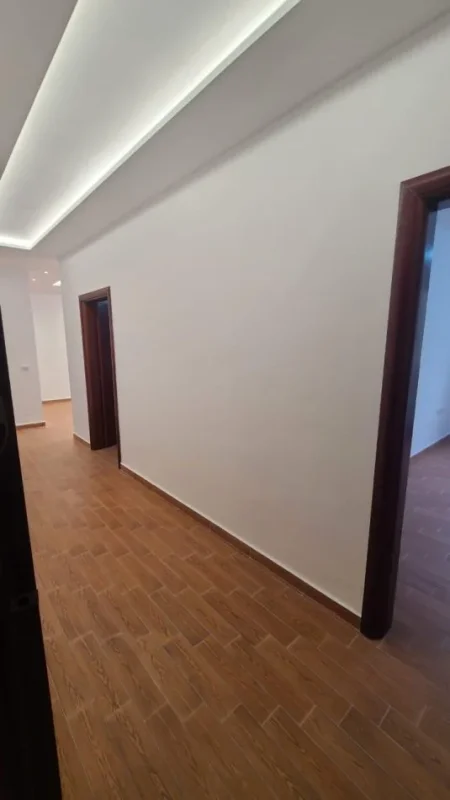 Vlore, shitet apartament 2+1+Ballkon Kati 2, 175.000€