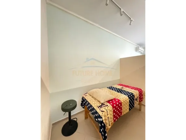 Tirane, shitet ambjent biznesi Kati 0, 29 m² 55.000 € (Kompleksi Tower Bridge, Rruga e Dibres, Tirane)