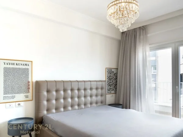 Tirane, shes apartament 2+1 Kati 3, 109 m² 245.000 € (Kopshti Botanik)