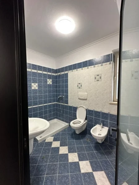 Tirane, shitet apartament 1+1 Kati 1, 62 m² 158.000 € (Rruga Sami Frasheri, Bllok)