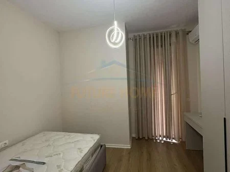 Tirane, jepet me qera apartament 2+1 Kati 5, 92 m² 600 € 