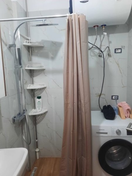 Tirane, jepet me qera apartament 2+1 Kati 1, 95 m² 550 € 