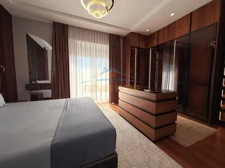 Tirane, jepet me qera apartament 2+1 Kati 3, 106 m² 1.200 € 