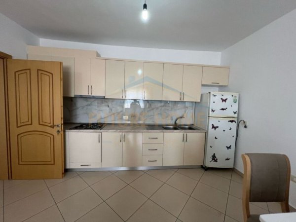 Durres, jap me qera apartament 2+1 Kati 9, 116 m² 350 € 