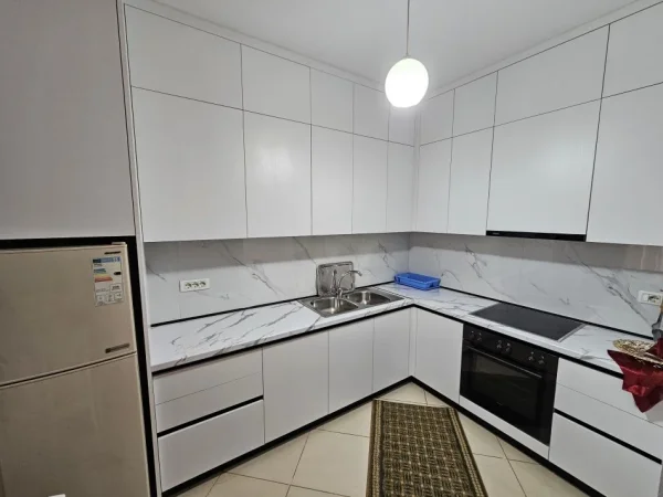 Tirane, jepet me qera apartament 1+1 Kati 2, 70 m² 450 € 
