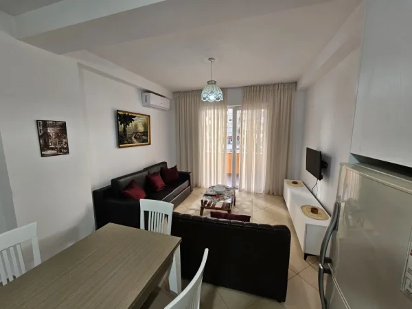 Tirane, jepet me qera apartament 1+1 Kati 2, 70 m² 450 € 