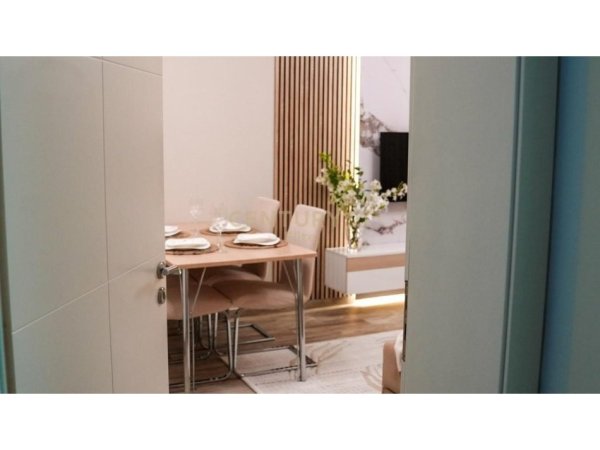 Tirane, jepet me qera apartament 2+1 Kati 4, 72 m² 650 € (prane shkolles Emin Duraku)