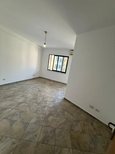 Tirane, shitet garsonier Kati 3, 45 m² 110.000 € (PAZARI RI)
