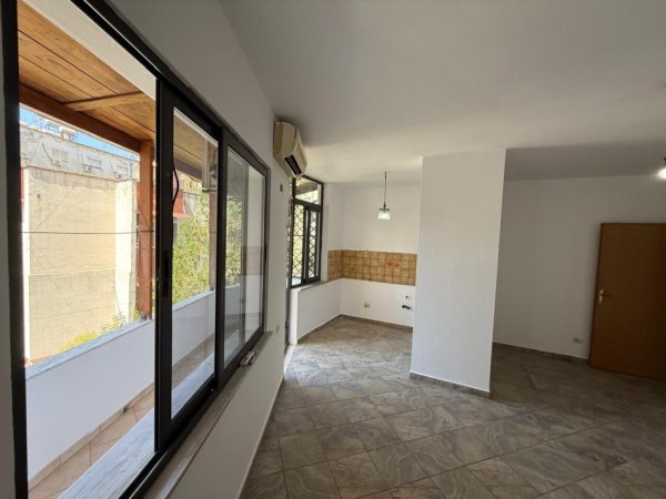 Tirane, shitet garsonier Kati 3, 45 m² 110.000 € (PAZARI RI)