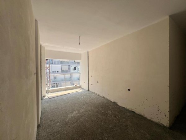 Tirane, shitet apartament 2+1+Ballkon Kati 6, 120 m² 330.000 € 