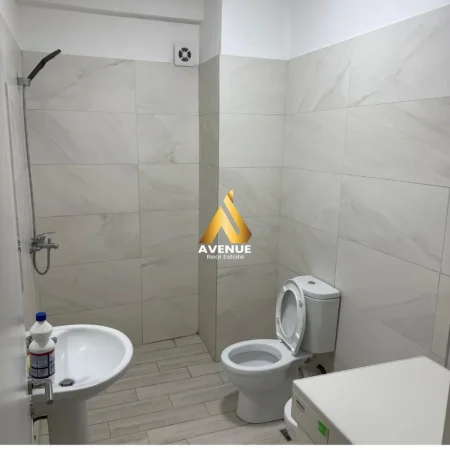 Tirane, jepet me qera apartament 1+1+Ballkon Kati 2, 65 m² 450 € (sokrat miho)