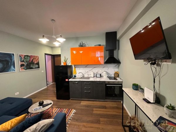 Tirane, jepet me qera apartament 1+1 Kati 1, 47 m² 650 € (Rrugën e Durrësit)