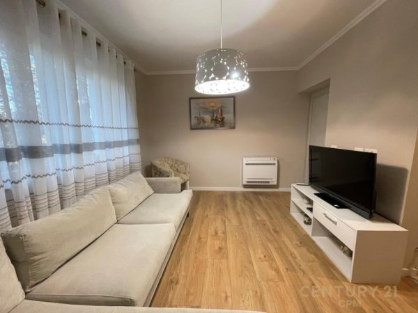 Tirane, jepet me qera apartament 2+1 Kati 3, 85 m² 600 € (ISH STACIONI TRENIT)