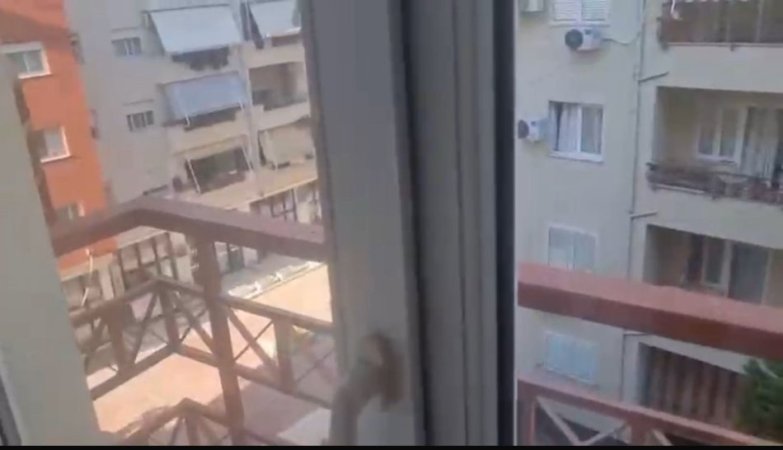 Tirane, jepet me qera apartament 2+1 Kati 4, 92 m² 650 € (Kodra e Diellit)