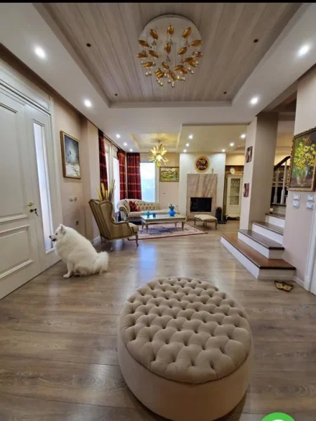 Tirane, shitet Vile 3 Katshe Kati 4, 600 m² 1.300.000 € (TEG)