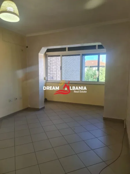 Tirane, shitet apartament 1+1 , 53 m² 107.000 € 