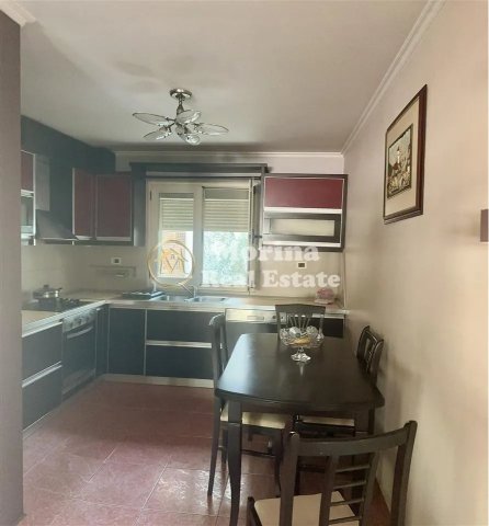 Tirane, jepet me qera shtepi 2 Katshe Kati 2, 180 m² 500 € (Fusha Aviacionit)