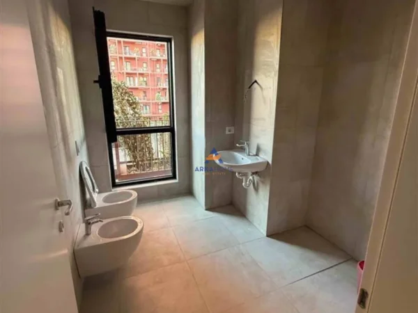 Tirane, shitet zyre Kati 4, 112 m² 316.400 € (GARDEN BUILDING,RRUGA KAVAJES)