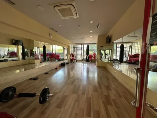 Tirane, shitet ambjent biznesi , 500 m² 1.200.000 € (Rr.Kodra e Diellit)